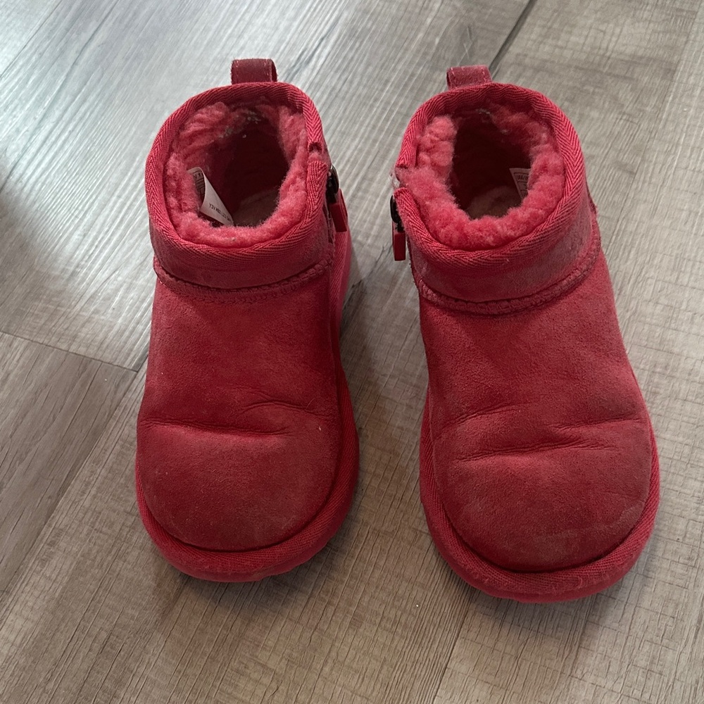 UGG Kids pink Boots